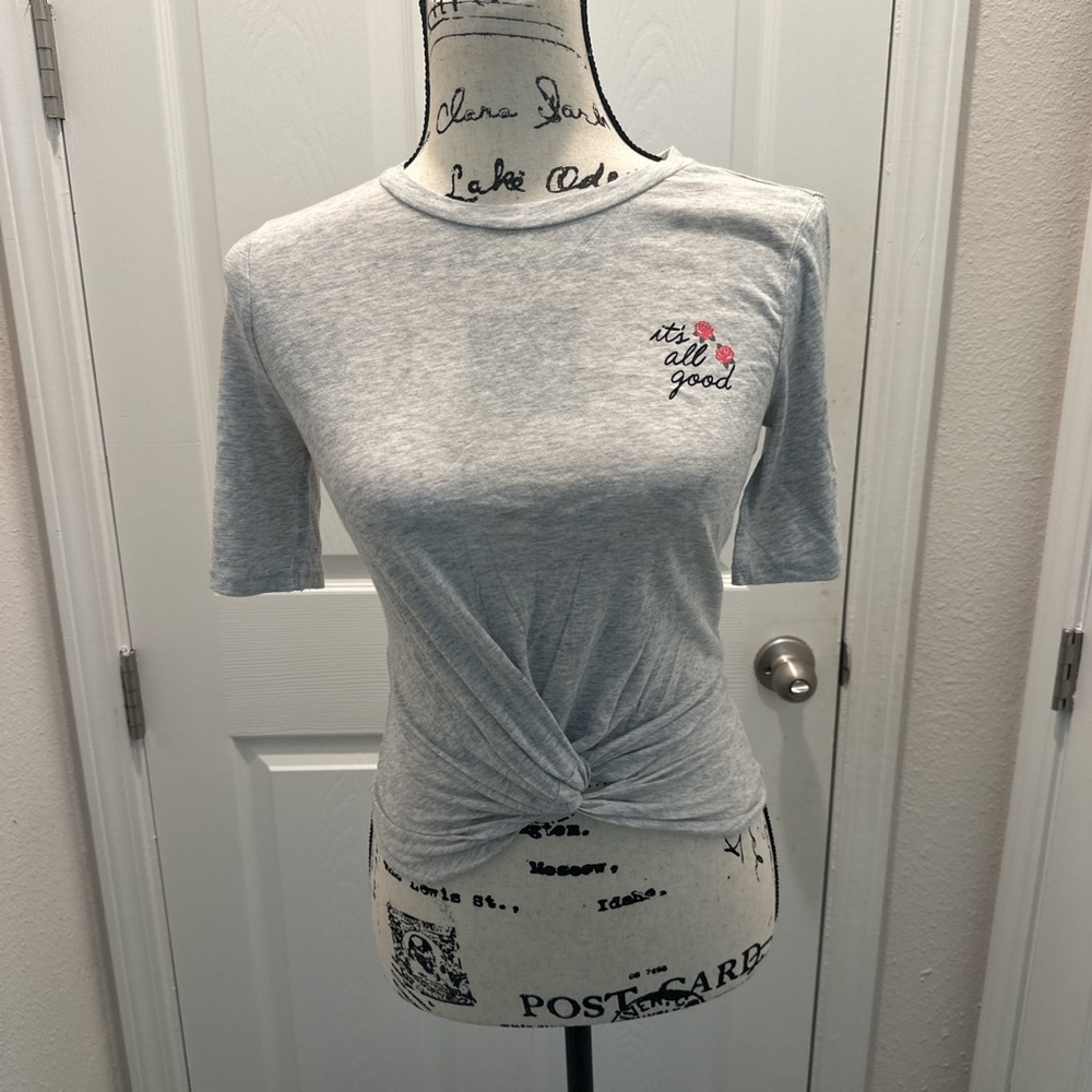 PINK Victoria’s Secret Gray Twist-Front Short Sleeve Top - "It's All Good"